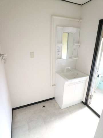 他号室の写真の為異なる場合は、現況優先とします。 草木アパート