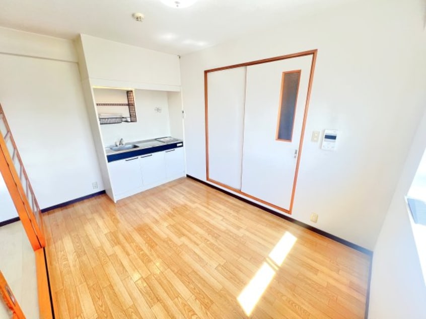 他号室の写真の為異なる場合は、現況優先とします。 ウラックスビル