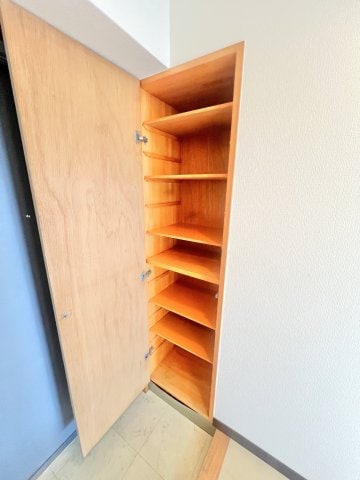 他号室の写真の為異なる場合は、現況優先とします。 ウラックスビル