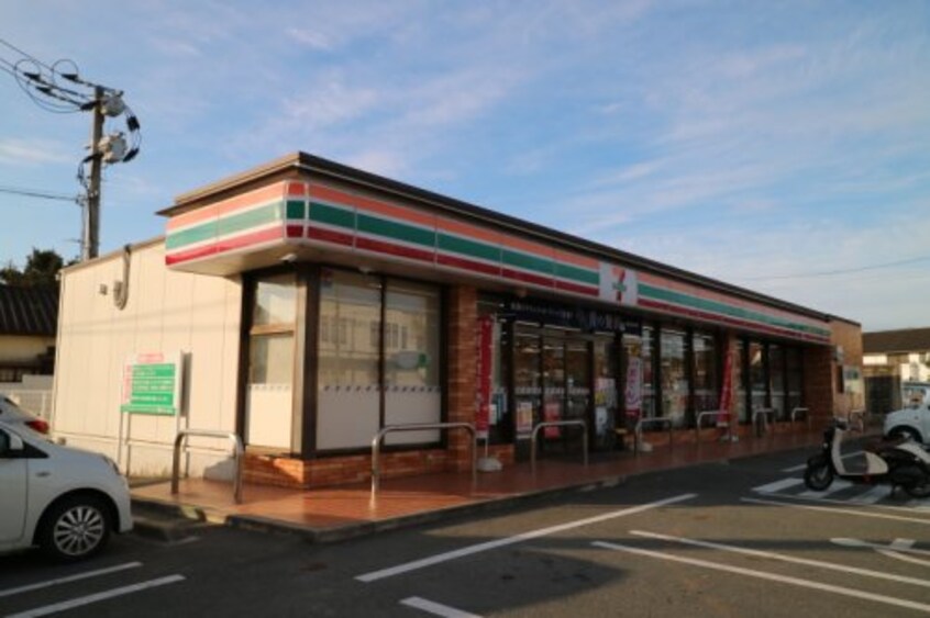 セブンイレブン 大牟田三川町店(コンビニ)まで503m アップルハウス