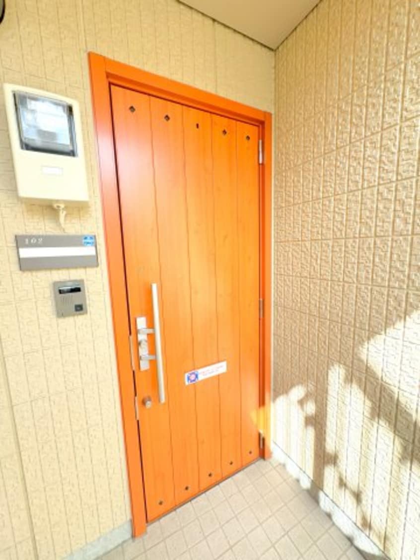 室内洗濯機置き場　他号室の写真の為異なる場合は、現況優先とし Strawberry  fields叶夢 弐番館