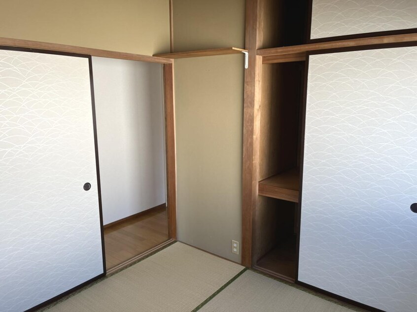  作町ロイヤルマンション