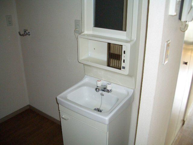  ディーセントハイツ