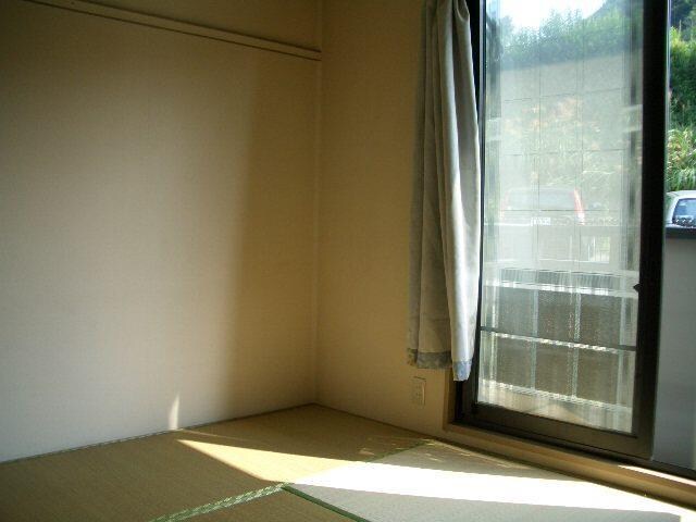  ディーセントハイツ