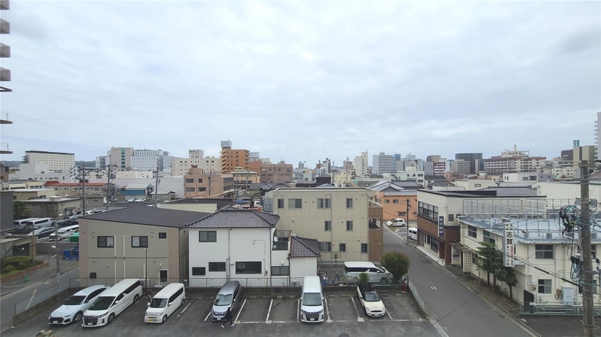  鍛冶町新妻マンション