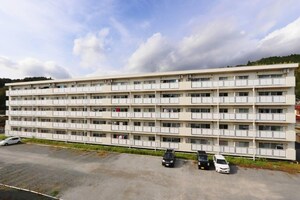 ビレッジハウス下船尾2号棟