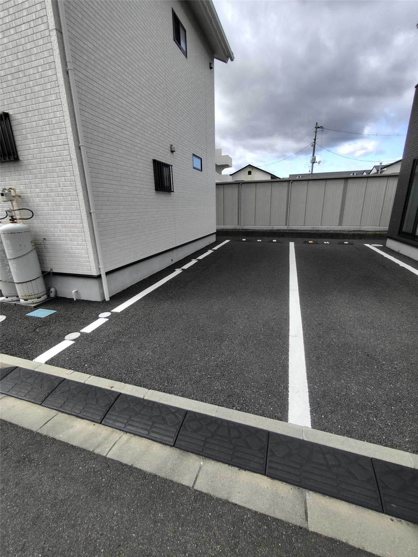 G棟駐車場 アルティメートノーブル