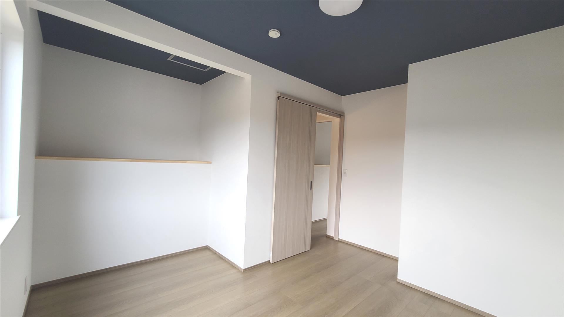  内町BASE