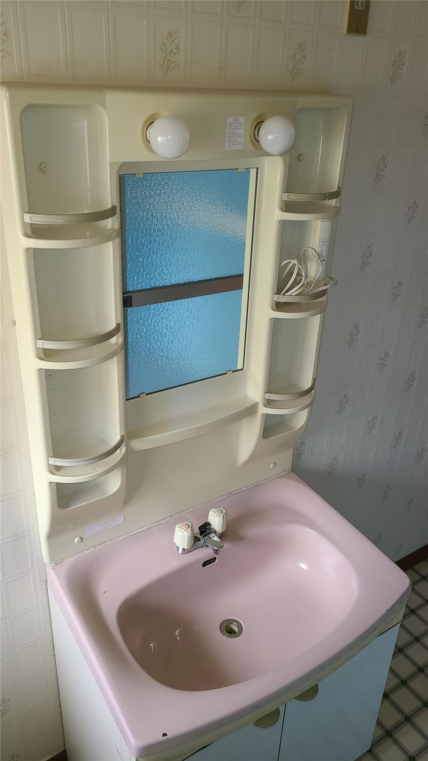  下神谷北一里塚貸家