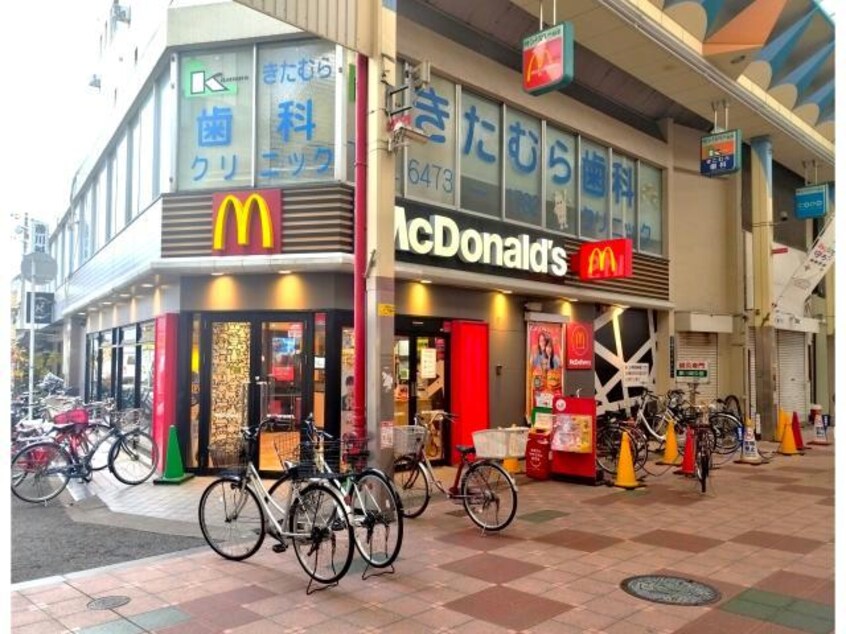 マクドナルド塚本店(その他飲食（ファミレスなど）)まで131m シャンクレール塚本