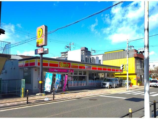 デイリーヤマザキ千船駅前店(コンビニ)まで72m エステートピア　ユウ