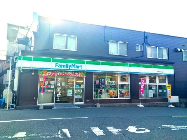 ファミリーマート出来島二丁目店(コンビニ)まで142m リバティ堀内