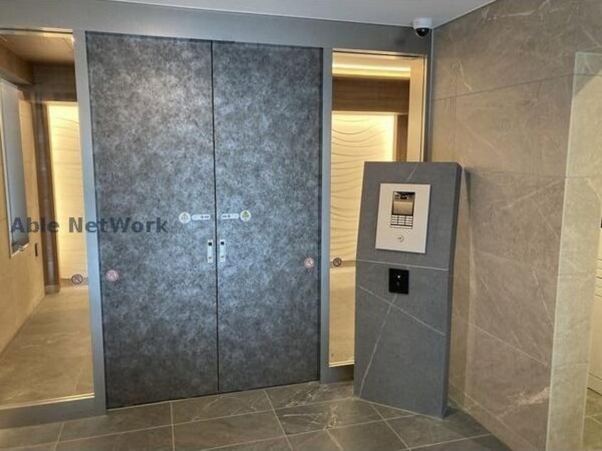  プレシス知事公館前WEST