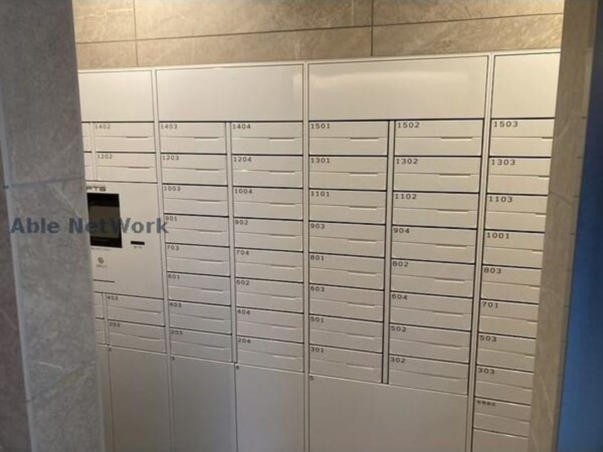  プレシス知事公館前WEST