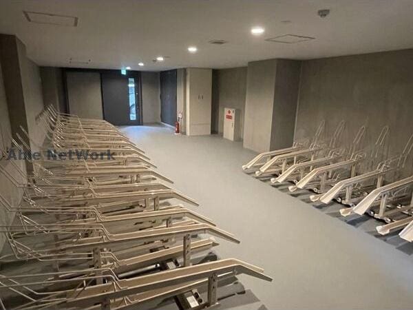  プレシス知事公館前WEST