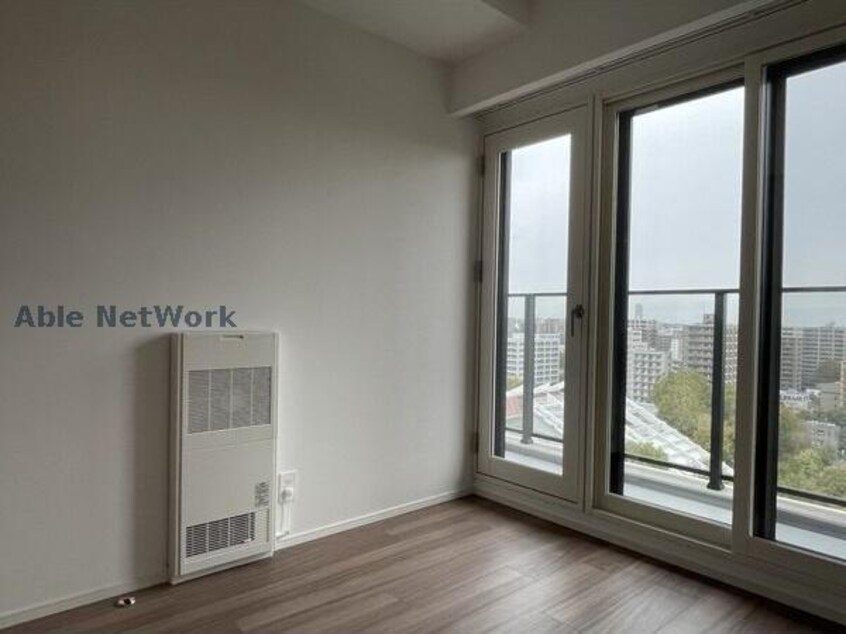  プレシス知事公館前WEST