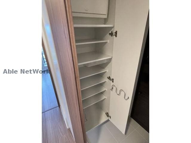  プレシス知事公館前WEST