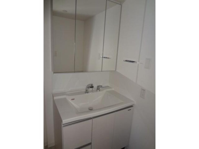  エンバシープレイス