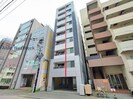 カレラ近代美術館前の外観