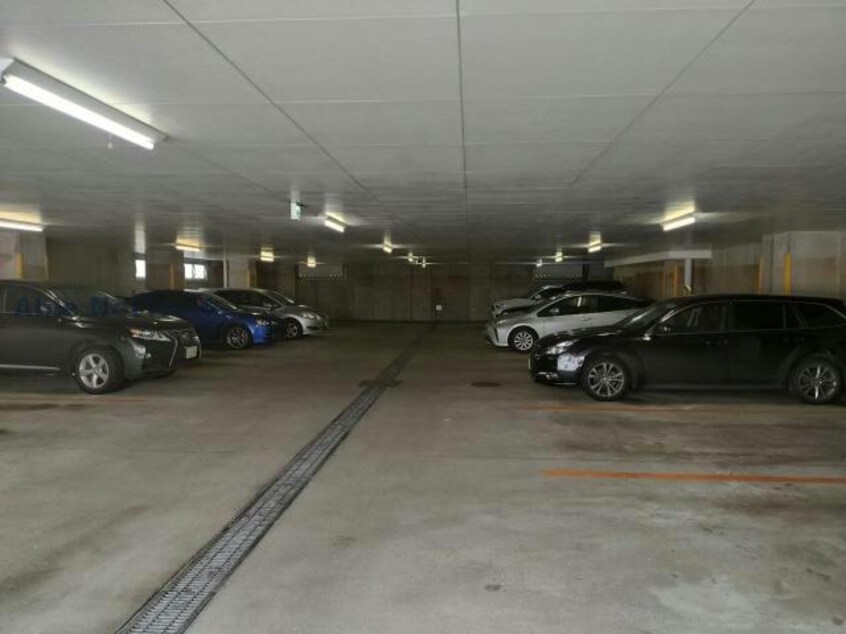  アジエステート大通西プラザ