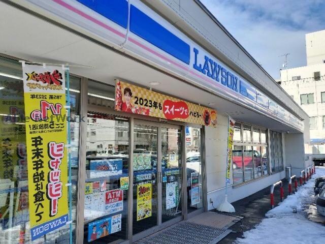 ローソン札幌北8条西二十丁目店(コンビニ)まで199m カルム札幌