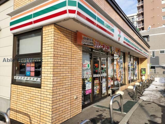 セブンイレブン札幌北5条店(コンビニ)まで76m 鹿友ディアプラザ札幌