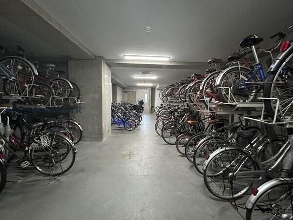  レジディア大通西