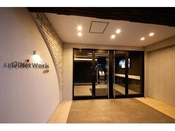  COM’S　RESIDENCE　鳥居前