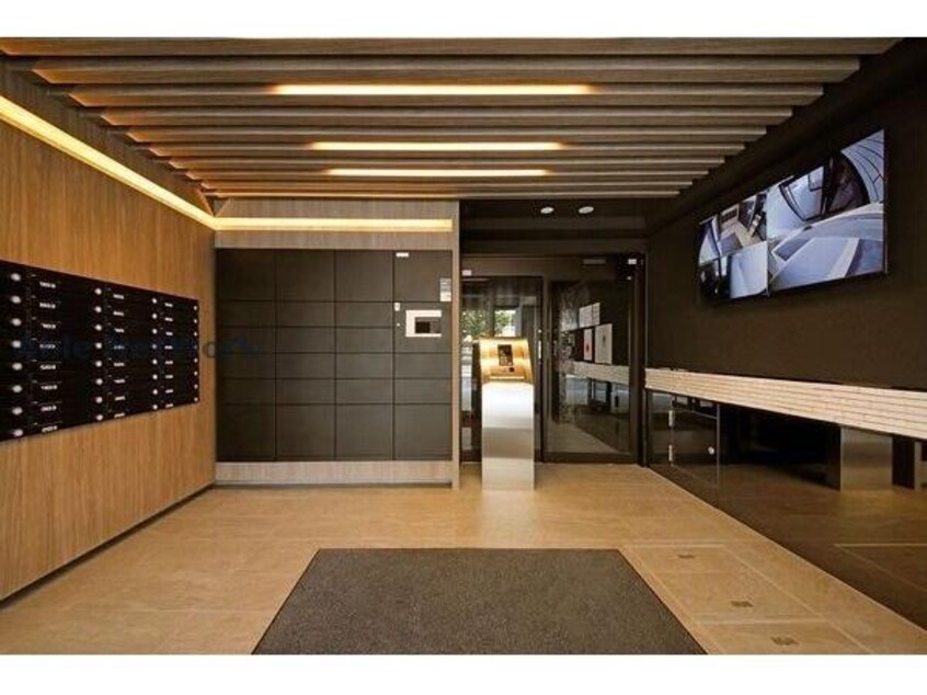  COM’S　RESIDENCE　鳥居前