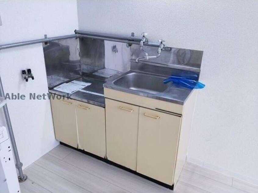  フォーレスト八軒