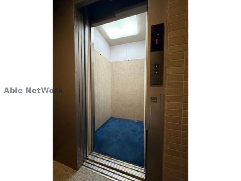  カーサ・アブリール