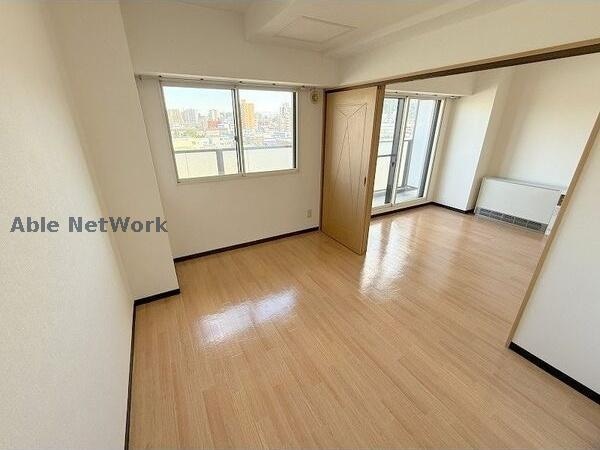  カーサ・アブリール