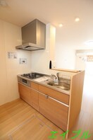  フローレス平田