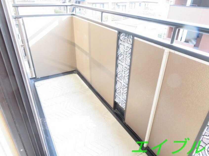  コニファーガーデン　１棟