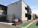 フローラ・トモの外観