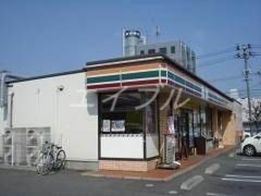 セブンイレブン倉敷児島元浜中央店(コンビニ)まで446m ロワールA