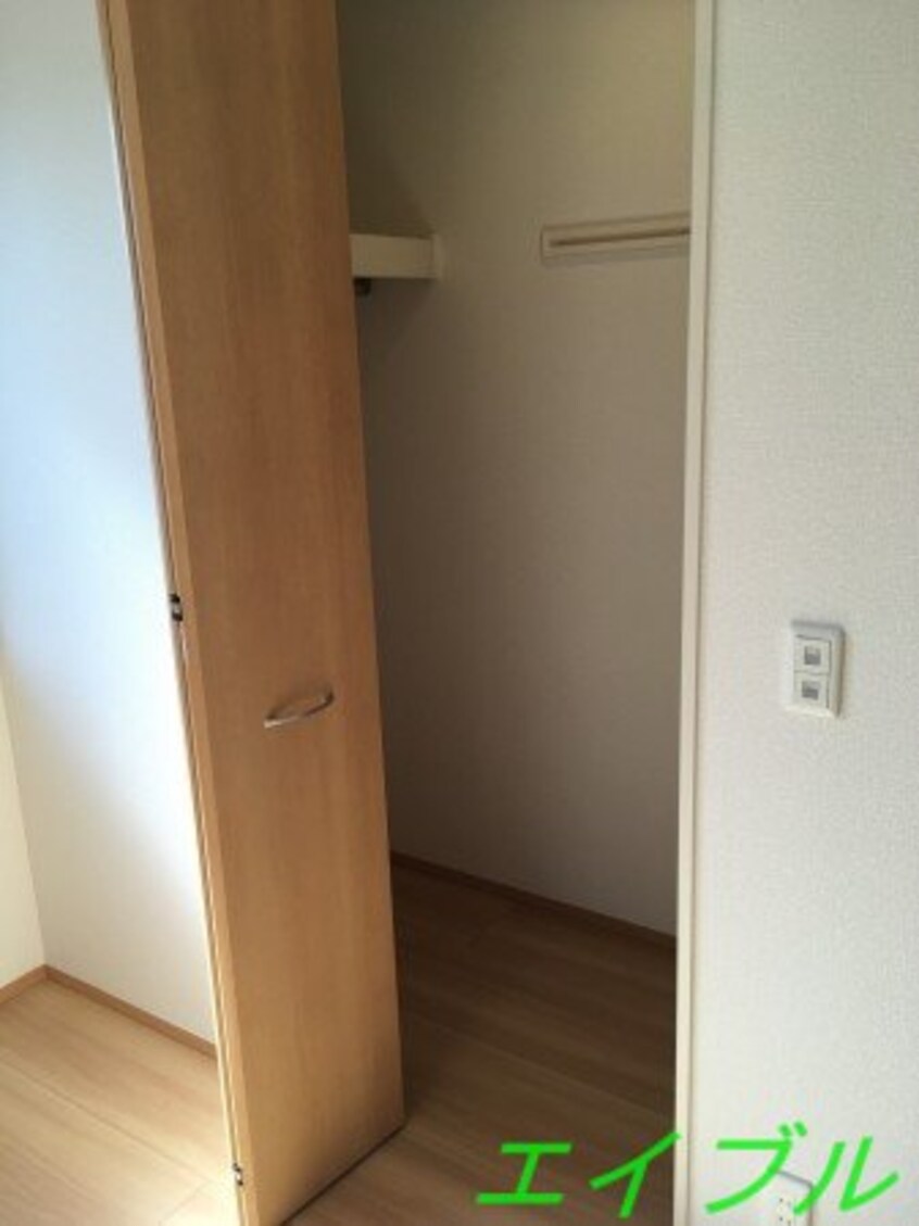  メゾン　モナミ