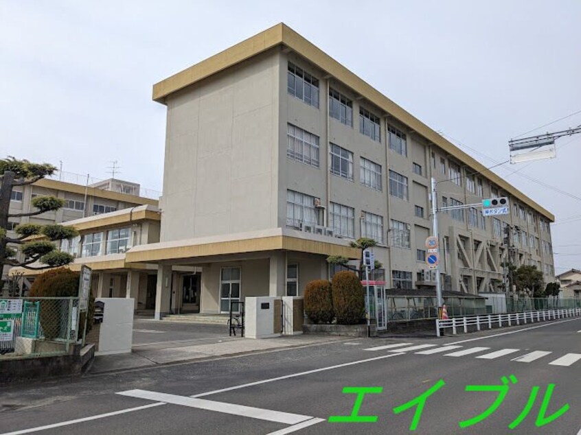 岡山市立南輝小学校(小学校)まで1444m ミレニアム福田