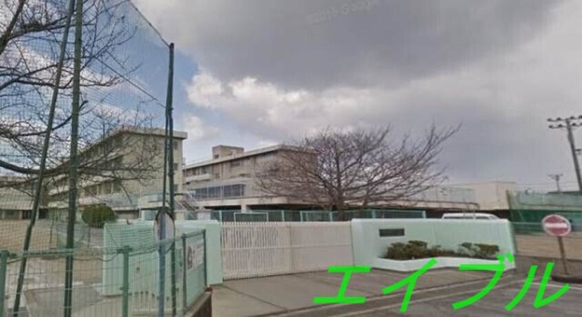 岡山市立芳泉小学校(小学校)まで1087m グレイスフル福富Ｄ棟