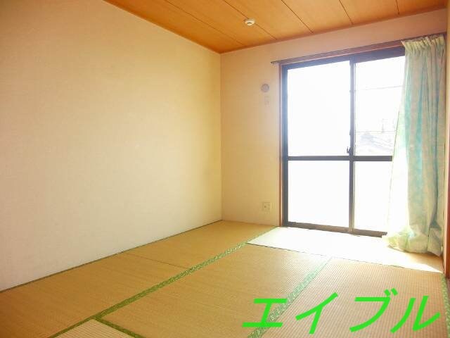 和室 グローリーハウス的場Ａ