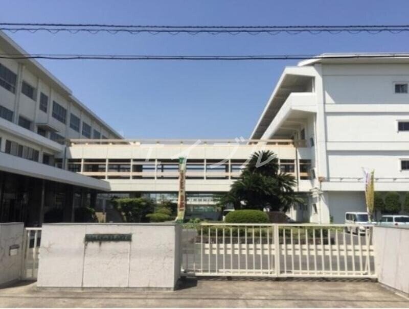 岡山県立岡山芳泉高校(高等学校/高等専門学校)まで11273m サニーハイツ茶屋町