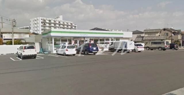 ファミリーマート岡山万倍店(コンビニ)まで518m シティハウスセピアⅡ