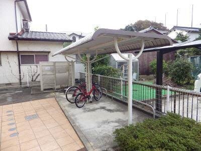 駐輪場 アルカンシエル