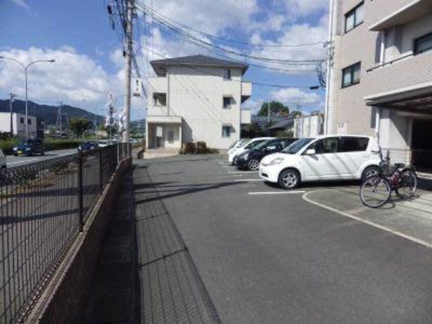 駐車場 エスタシオン