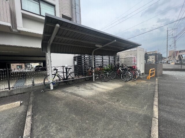 駐輪場 エスタシオン