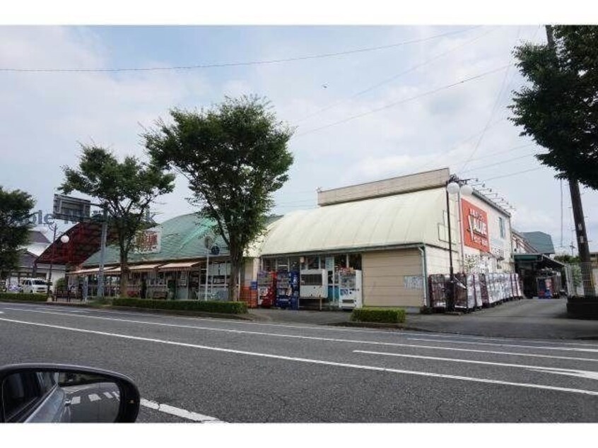 市場バリューサンエー基山店(スーパー)まで484m エスタシオン