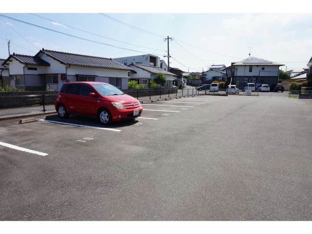 駐車場 カーサルーチェ