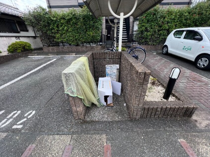 ゴミ置き場 ファミール高下