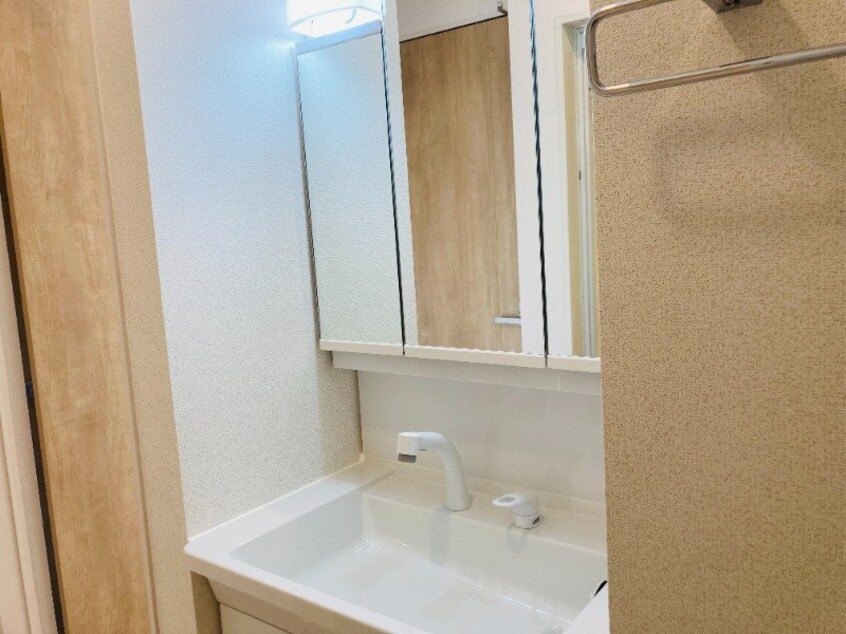  マカニ　レア　B