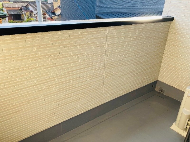  マカニ　レア　B